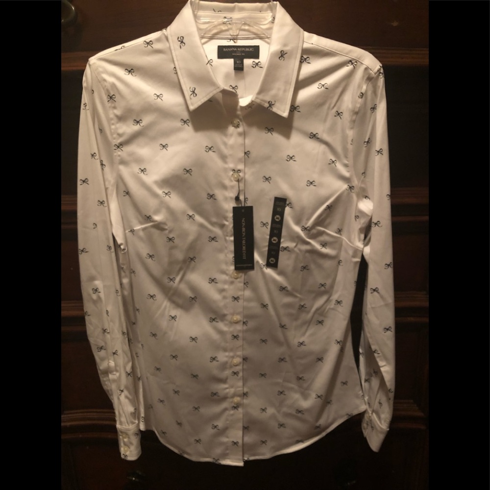 NWT Banana Republic collared shirt